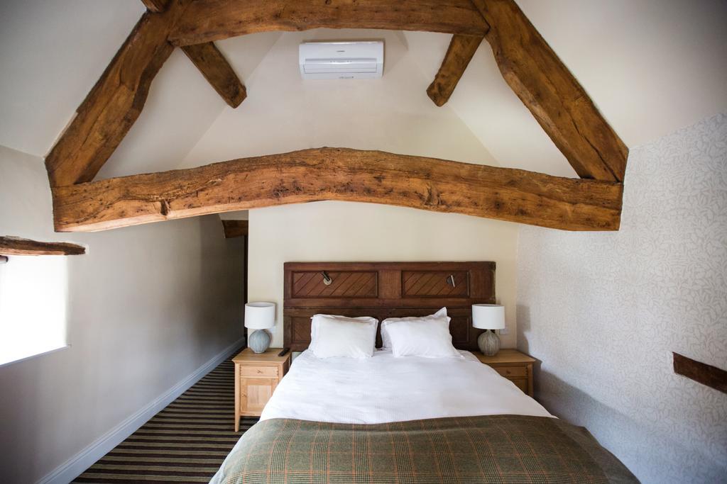 The Blue Boar Hotel Witney Exterior photo